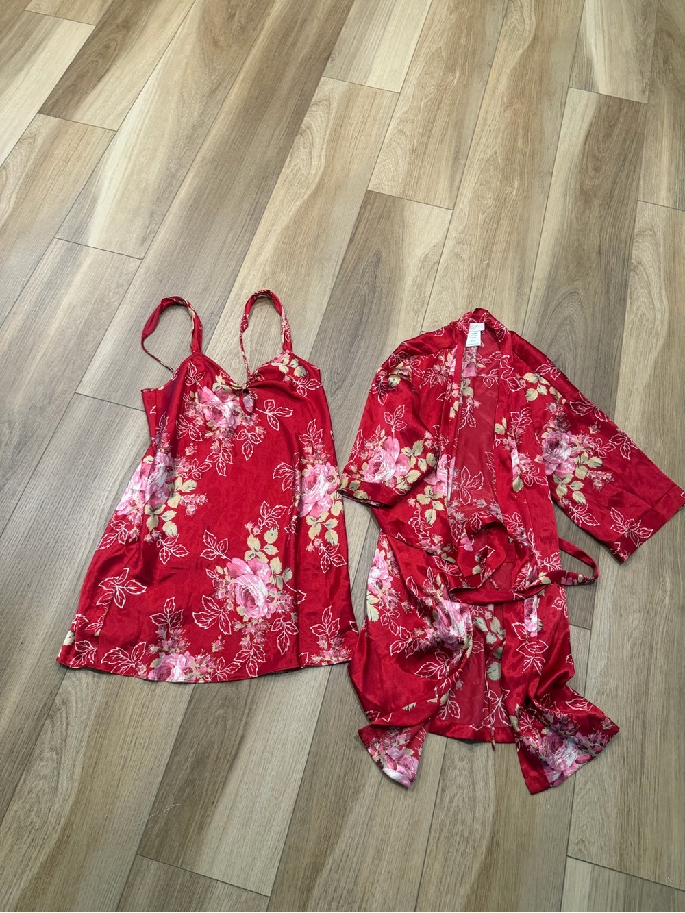 90s Inner Most Red Floral Satin Chemise & Robe Set - Women's Intimates